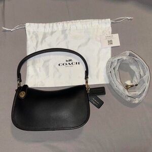 Coach RE-EDITION black coach swinger bag (see creed patch! BRAND NEW